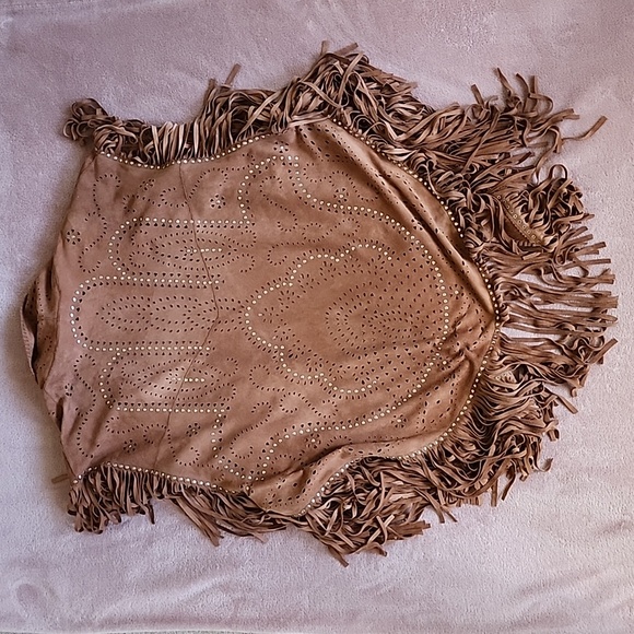 Amaize Collections suede vest/cape (no size) - Picture 4 of 4